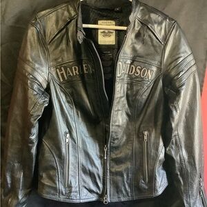 Women’s leather Harley Davidson jacket, excellent condition